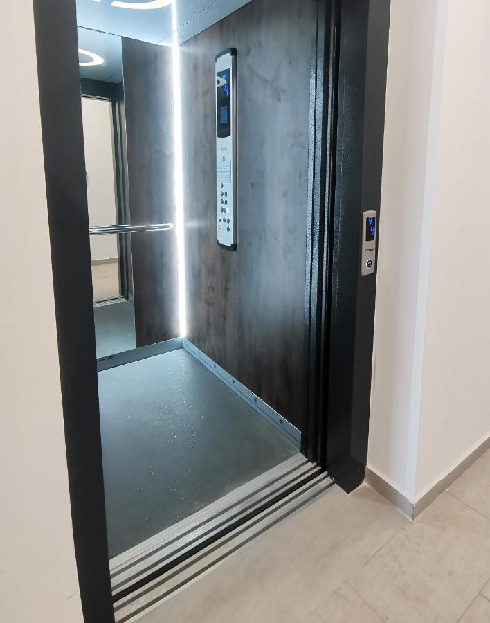 Stylish One Bedroom Apartment Подгориця Екстер'єр фото